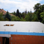 bennmaradó koszorú zsalu